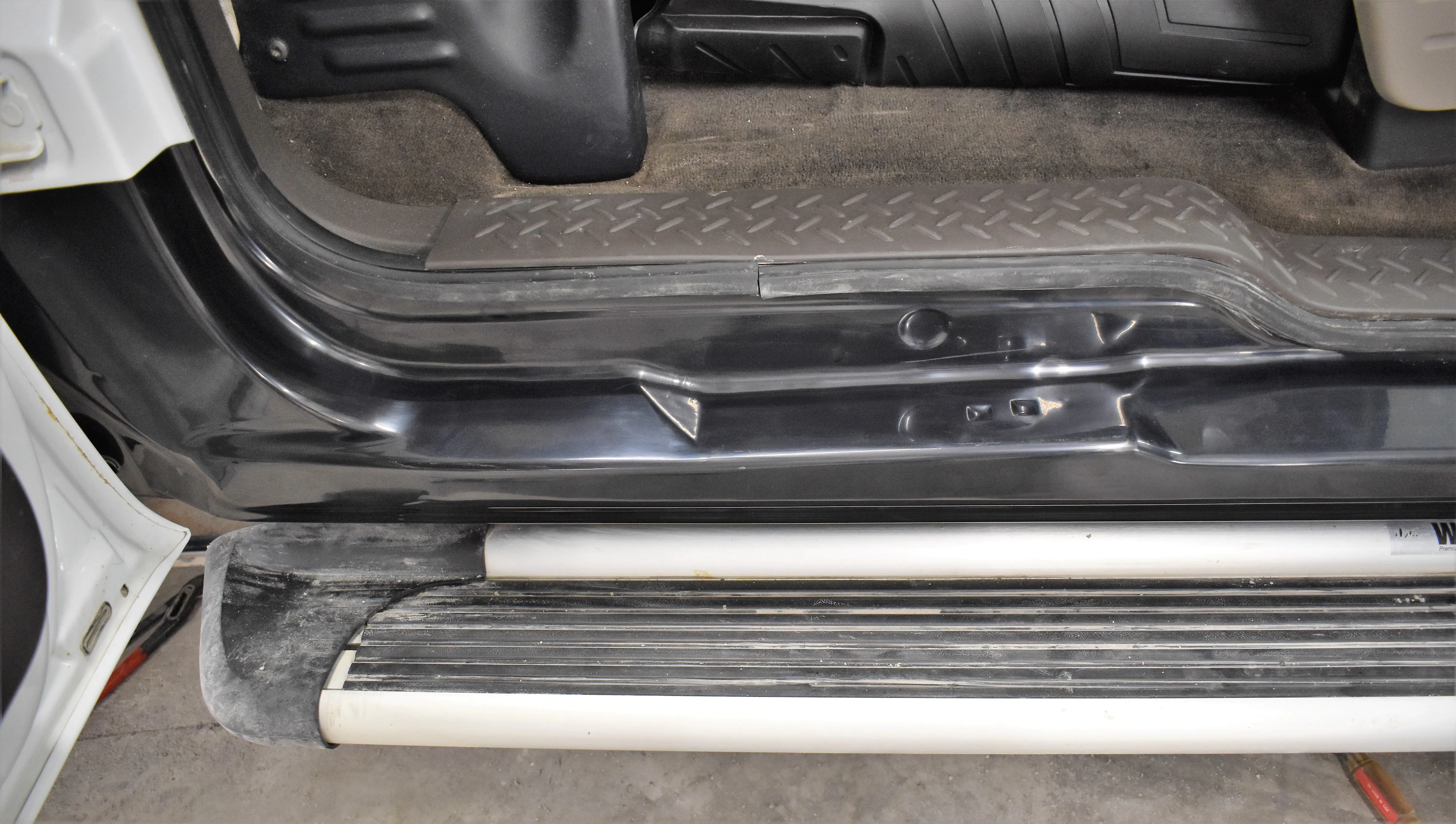 '09-'14 F-150 SuperCab Cab, Slip On Rocker Panel   Cab Corner Cover