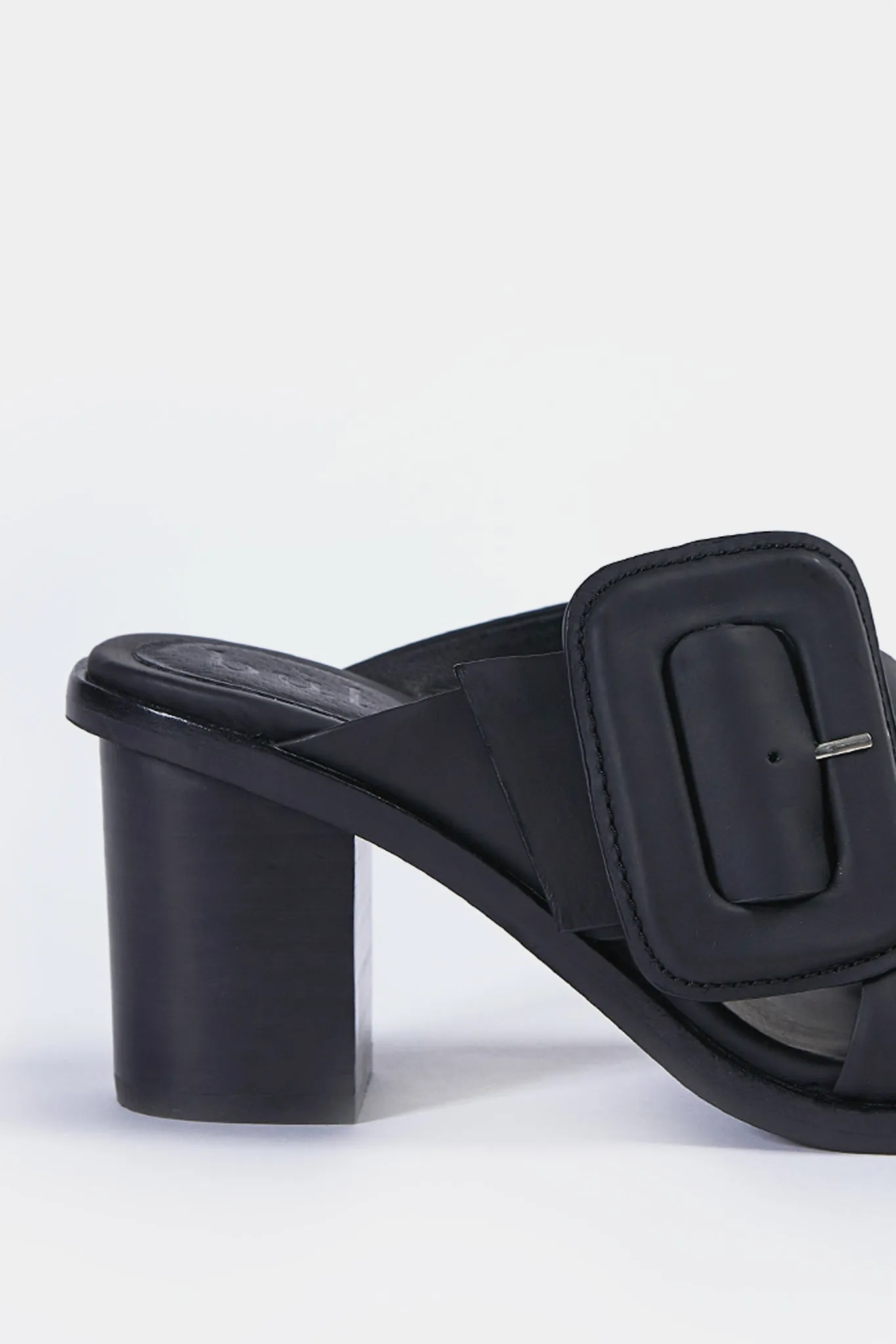 Bay Mule Black