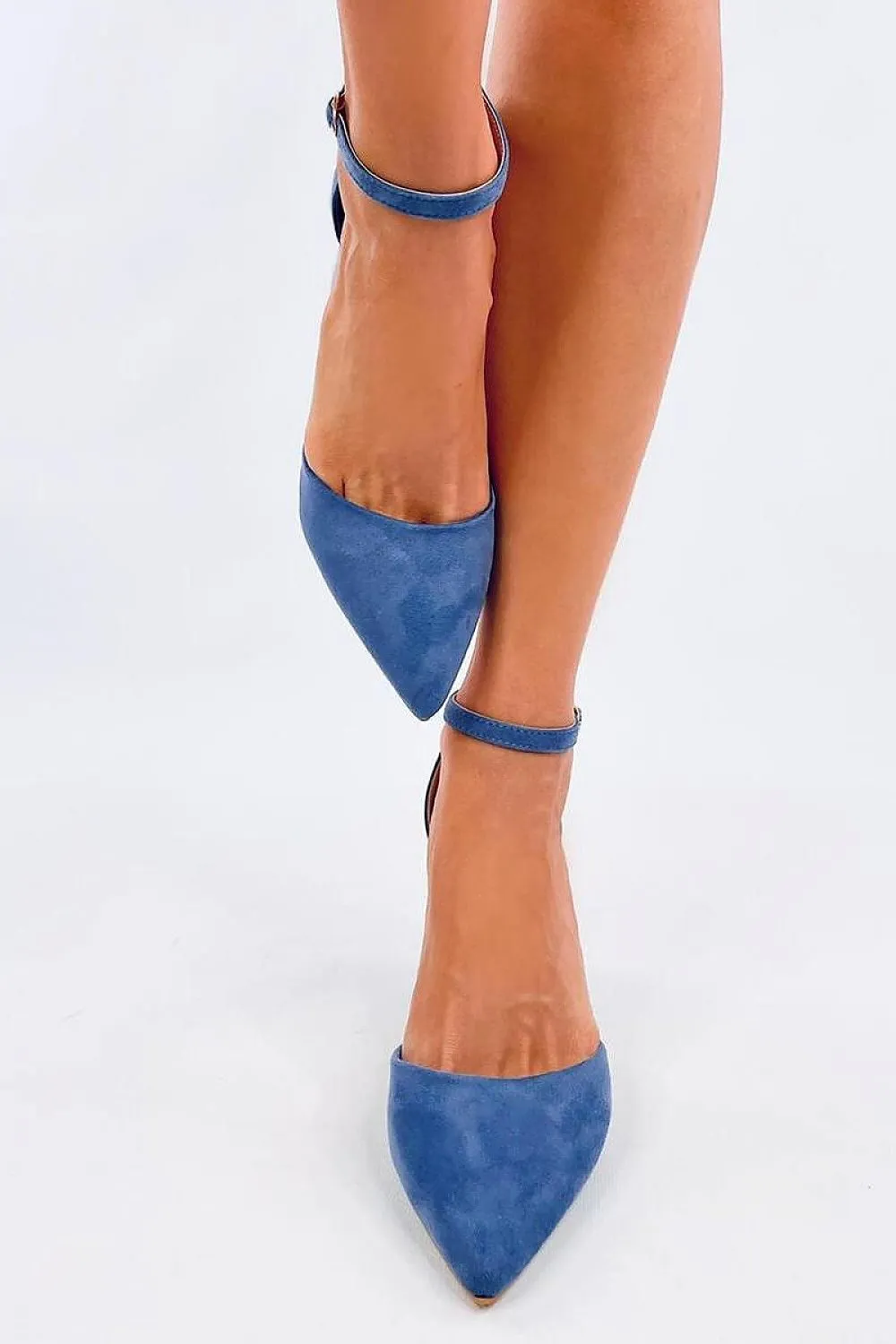 Block heel pumps