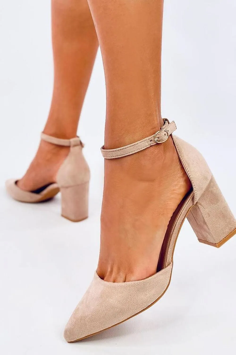 Block heel pumps