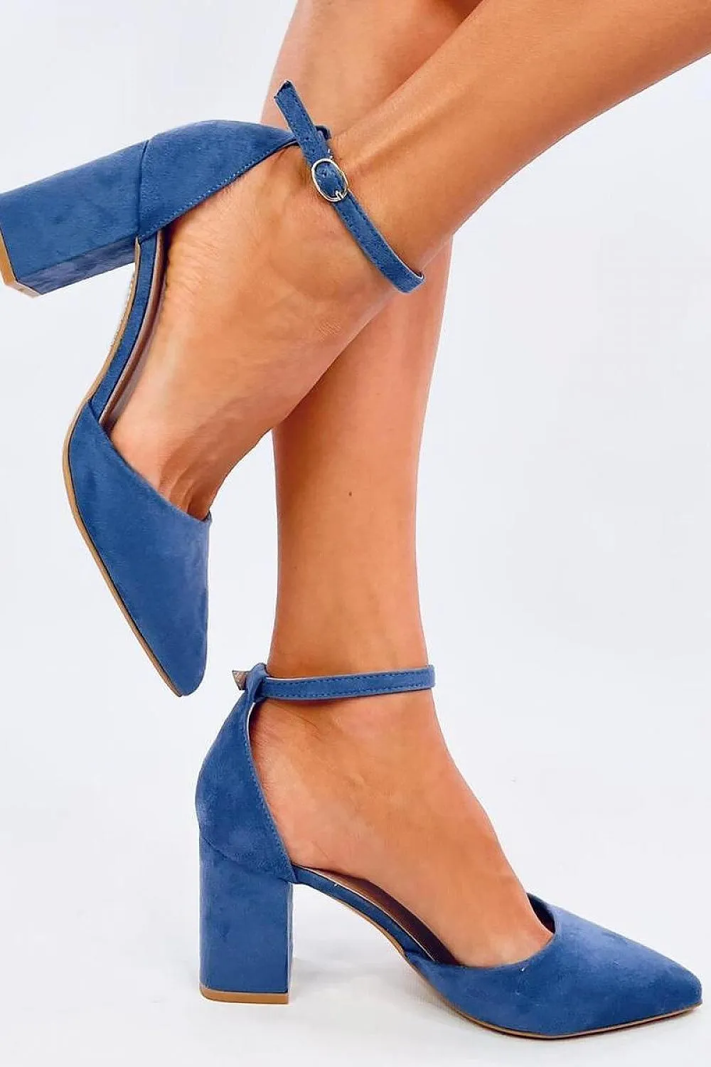 Block heel pumps