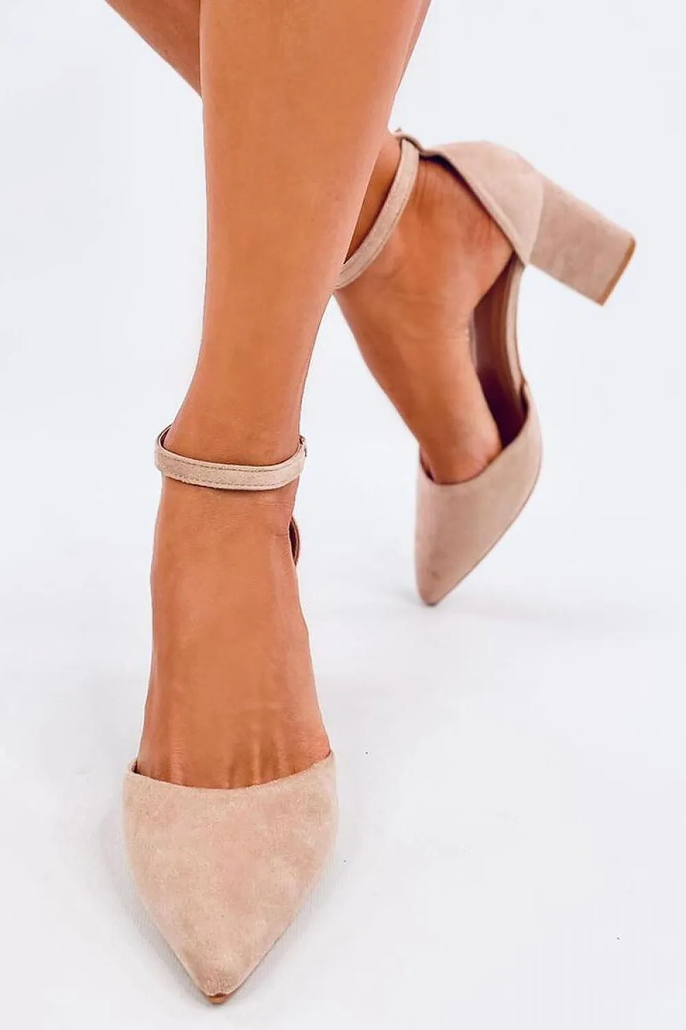 Block heel pumps