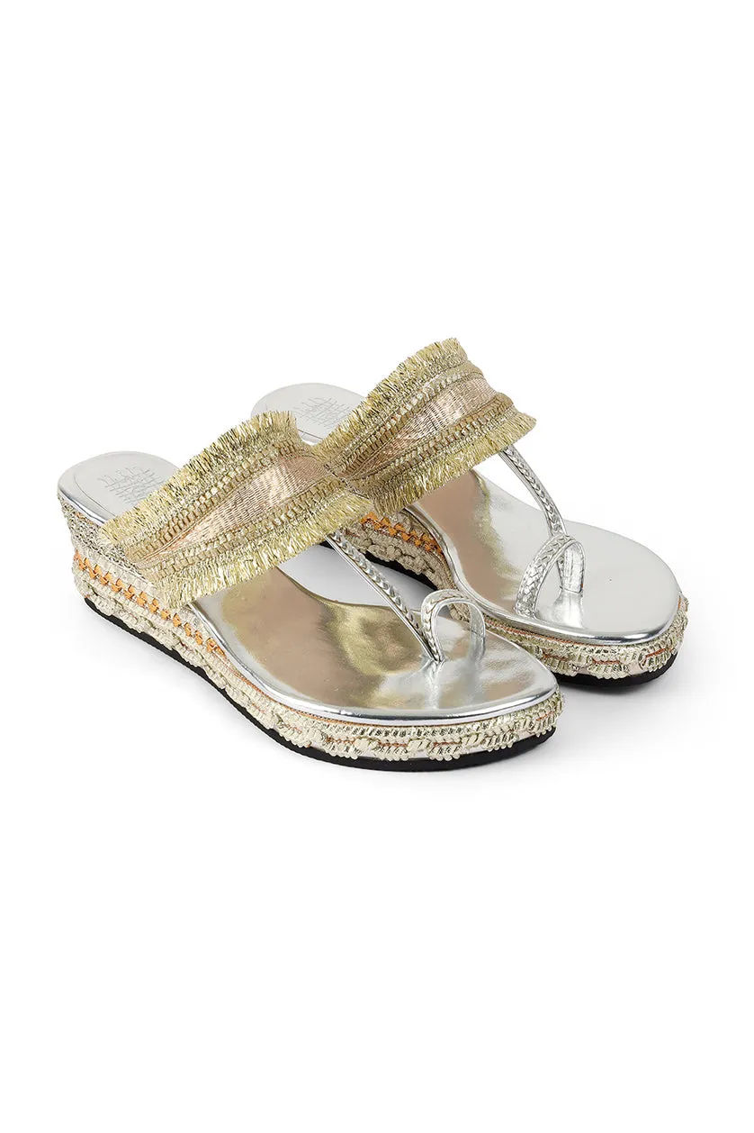 Gota Border Low K Wedge Silver