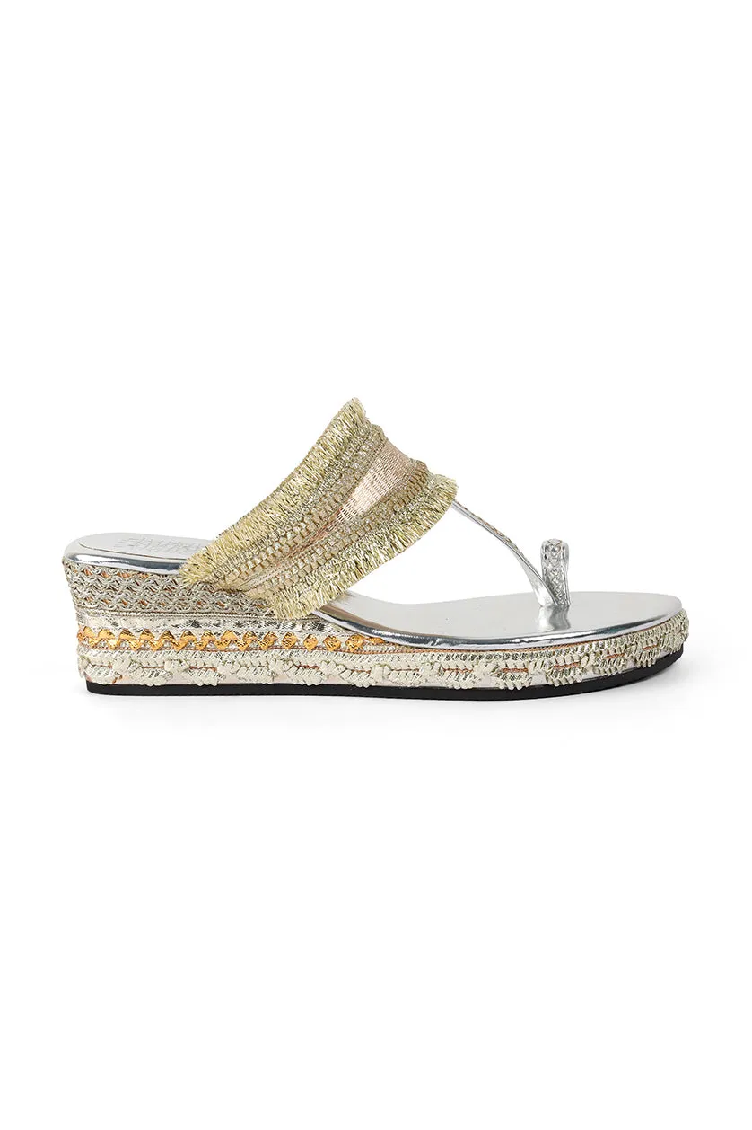 Gota Border Low K Wedge Silver