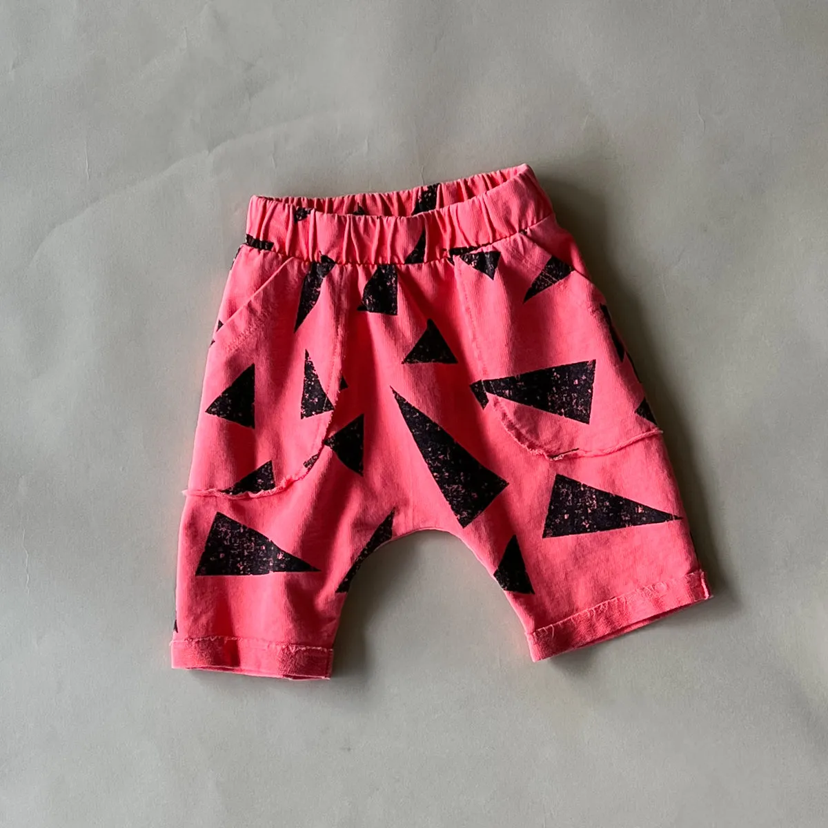 Ivan-Triangle Shorts | Lava
