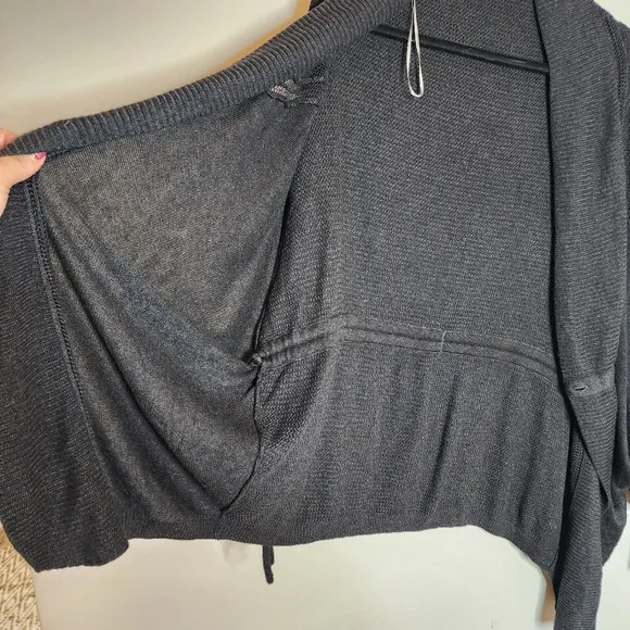 Lululemon Breeze Easy Wrap. Grey. Cashmere blend.