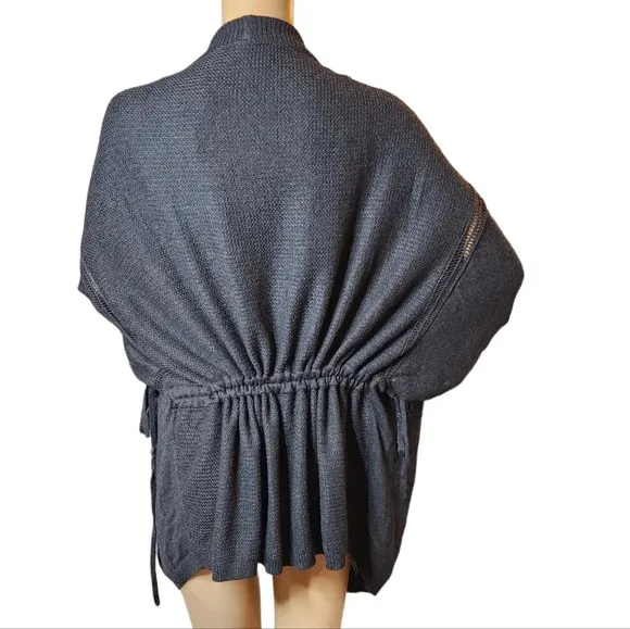 Lululemon Breeze Easy Wrap. Grey. Cashmere blend.