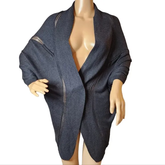 Lululemon Breeze Easy Wrap. Grey. Cashmere blend.