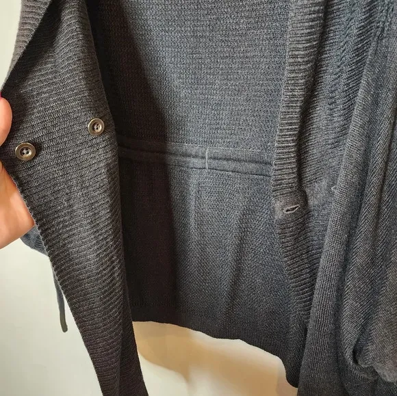 Lululemon Breeze Easy Wrap. Grey. Cashmere blend.