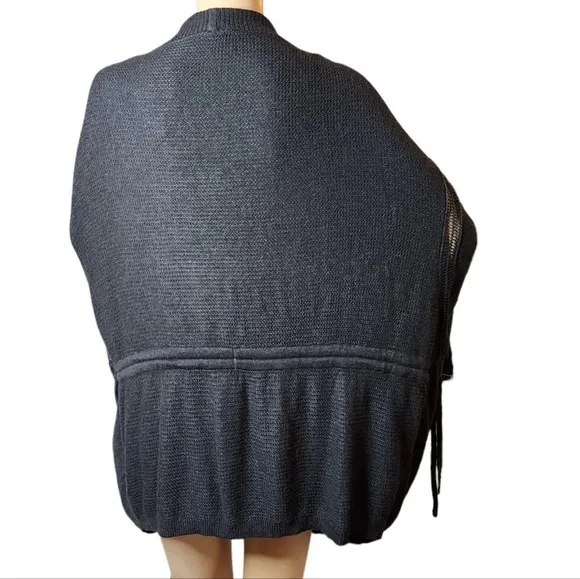 Lululemon Breeze Easy Wrap. Grey. Cashmere blend.