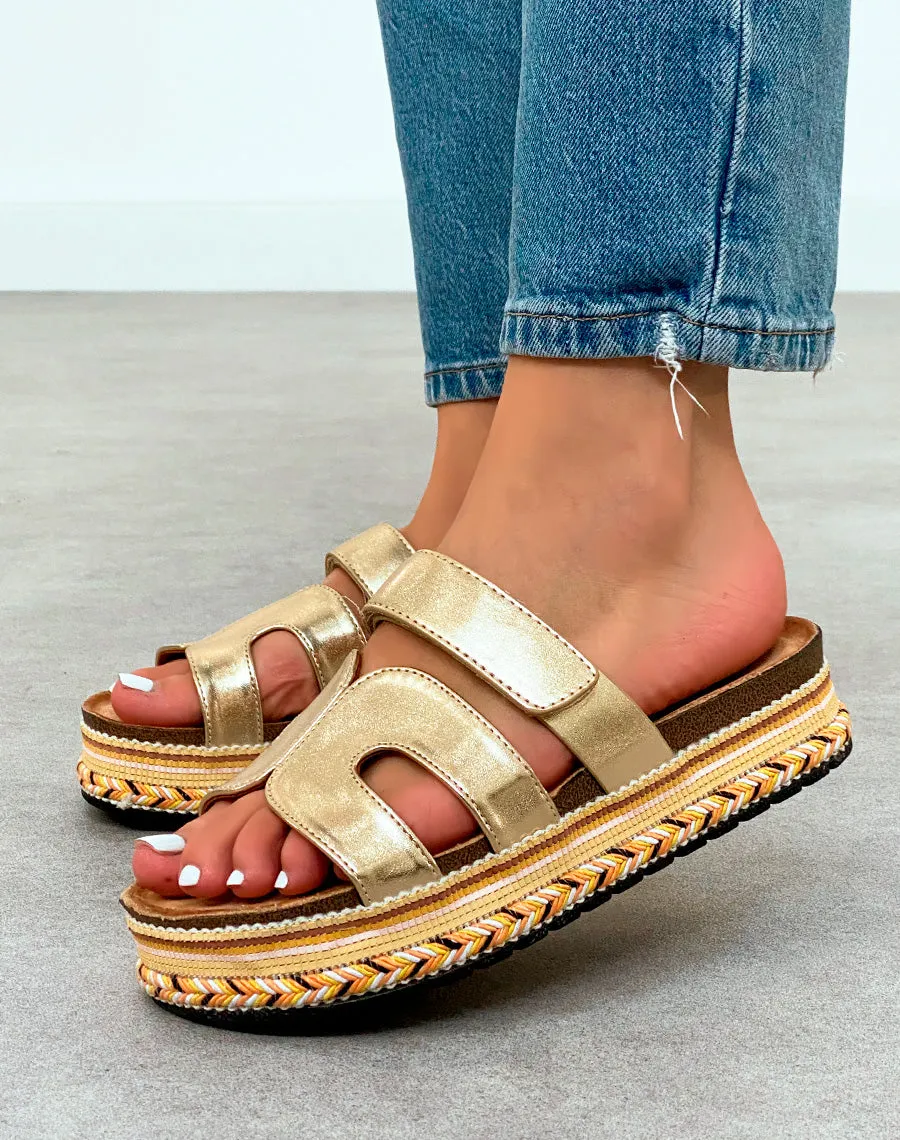 Mules Dorées à Bride avec Plateforme Aztèque – Esprit Bohème Chic