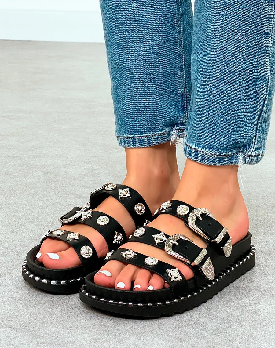Mules Femme Noires Cloutées avec Triple Brides Bijoux Argentées et Plateforme Tendance