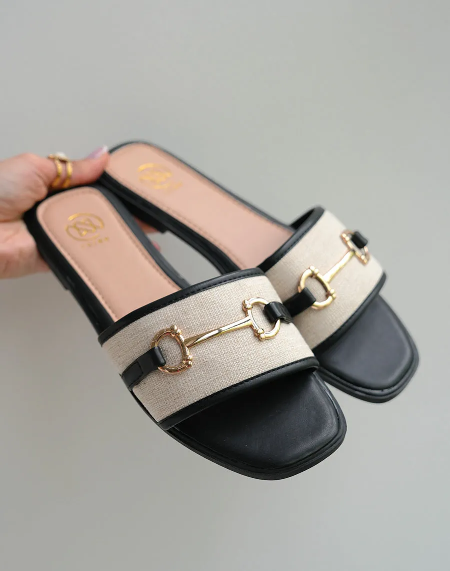Mules Femme Noires Élégantes avec Détail Tissé Beige et Bijou Doré