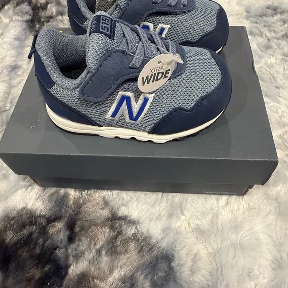 NEW BALANCENew Balance xtra wide Kids (size 3 )  515 New-b Hook &amp; Loop