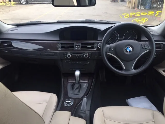 S2776 3' E90 LCI Sedan 320i N46N AUTO 2010/10
