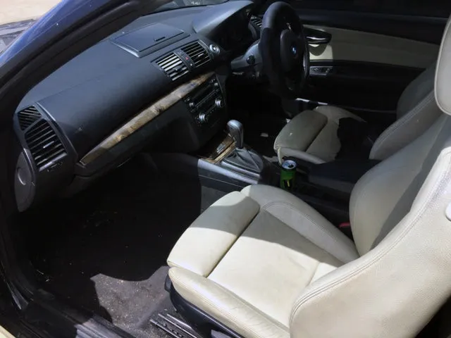 S2892 1' E88 Convertible 120i N46N AUTO 2010/01