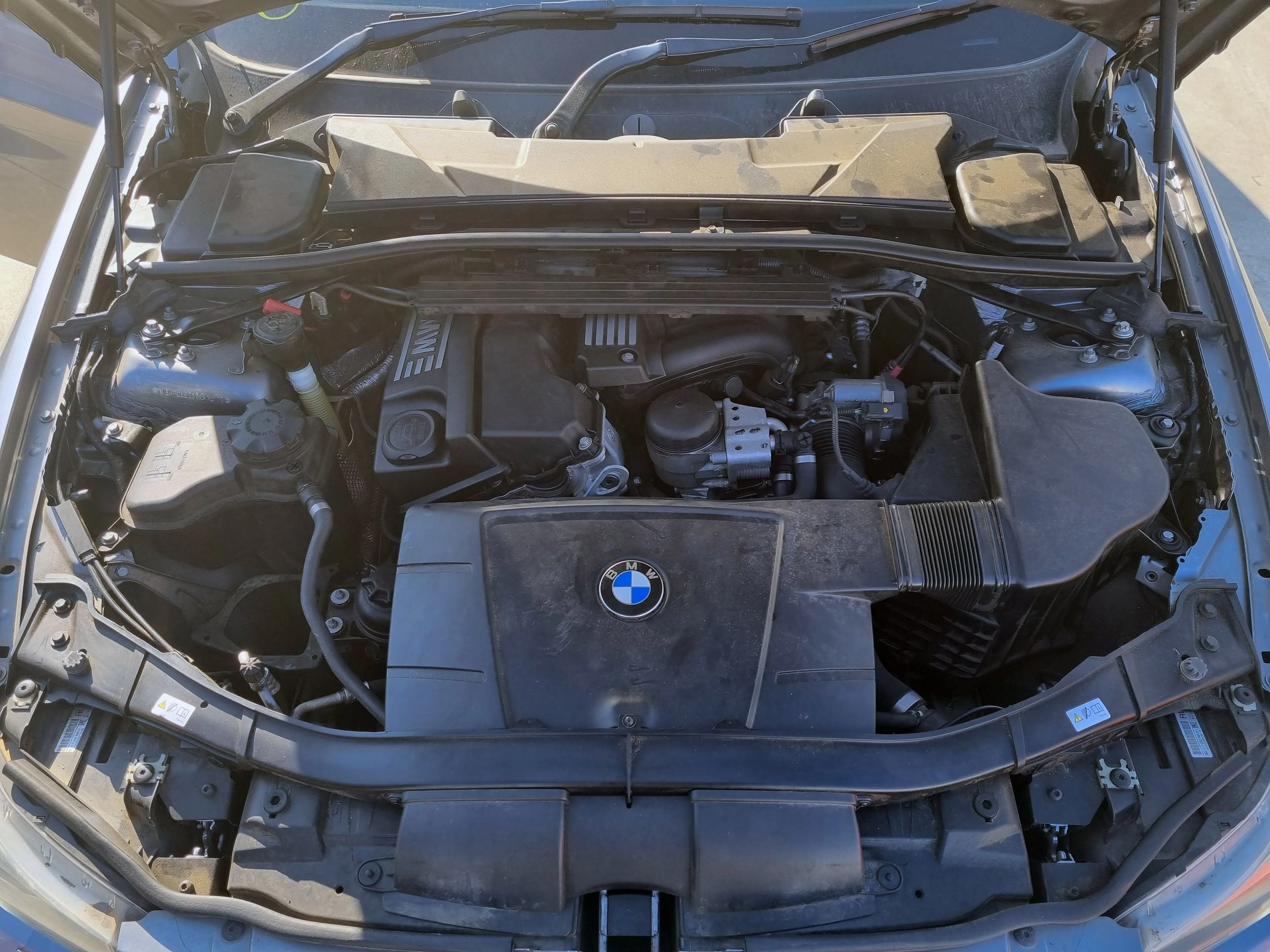 S2918 3' E90 LCI Sedan 320i N46N AUTO 2010/10