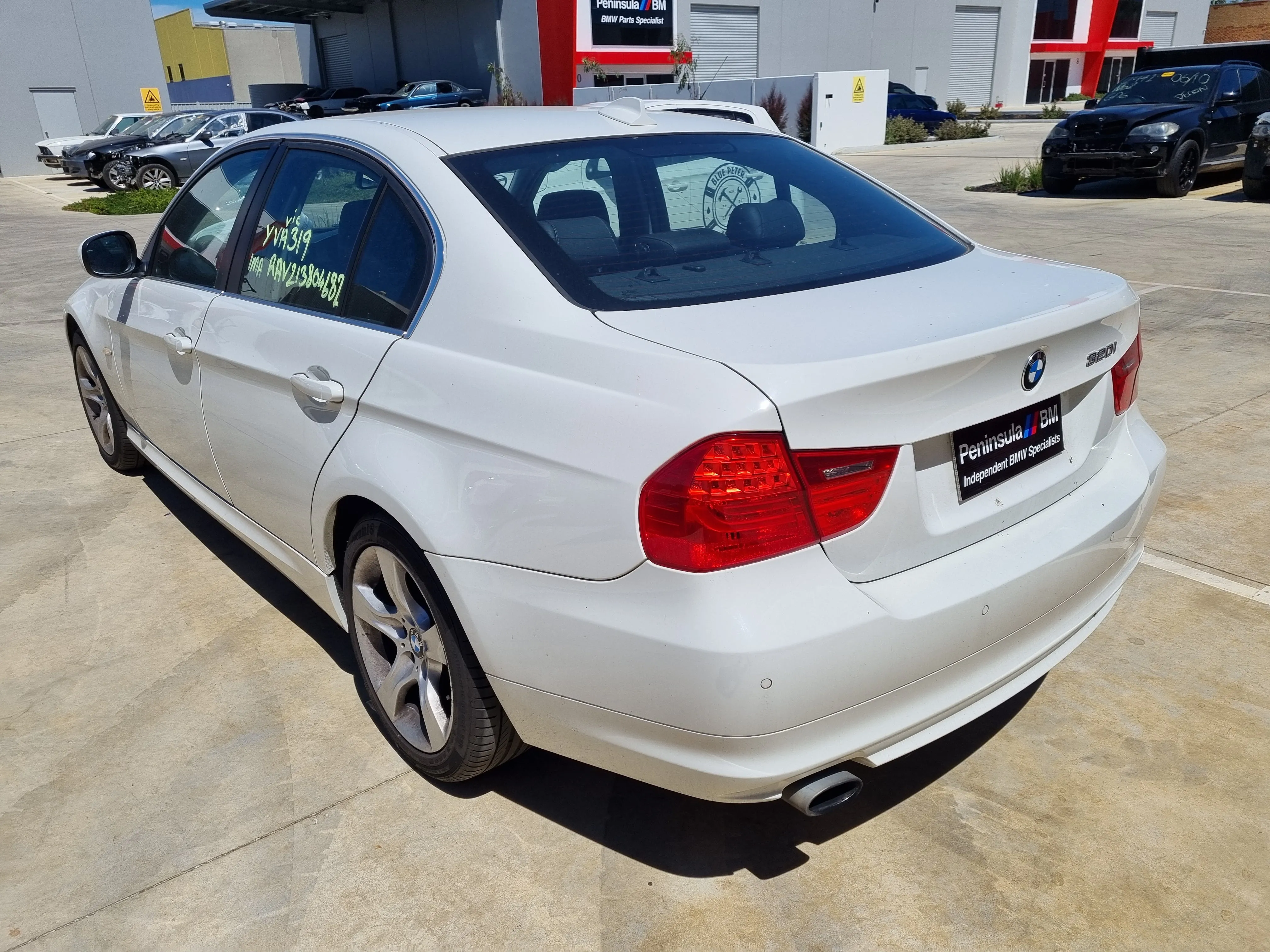 S2945 3' E90 LCI Sedan 320i N46N AUTO 2011/10