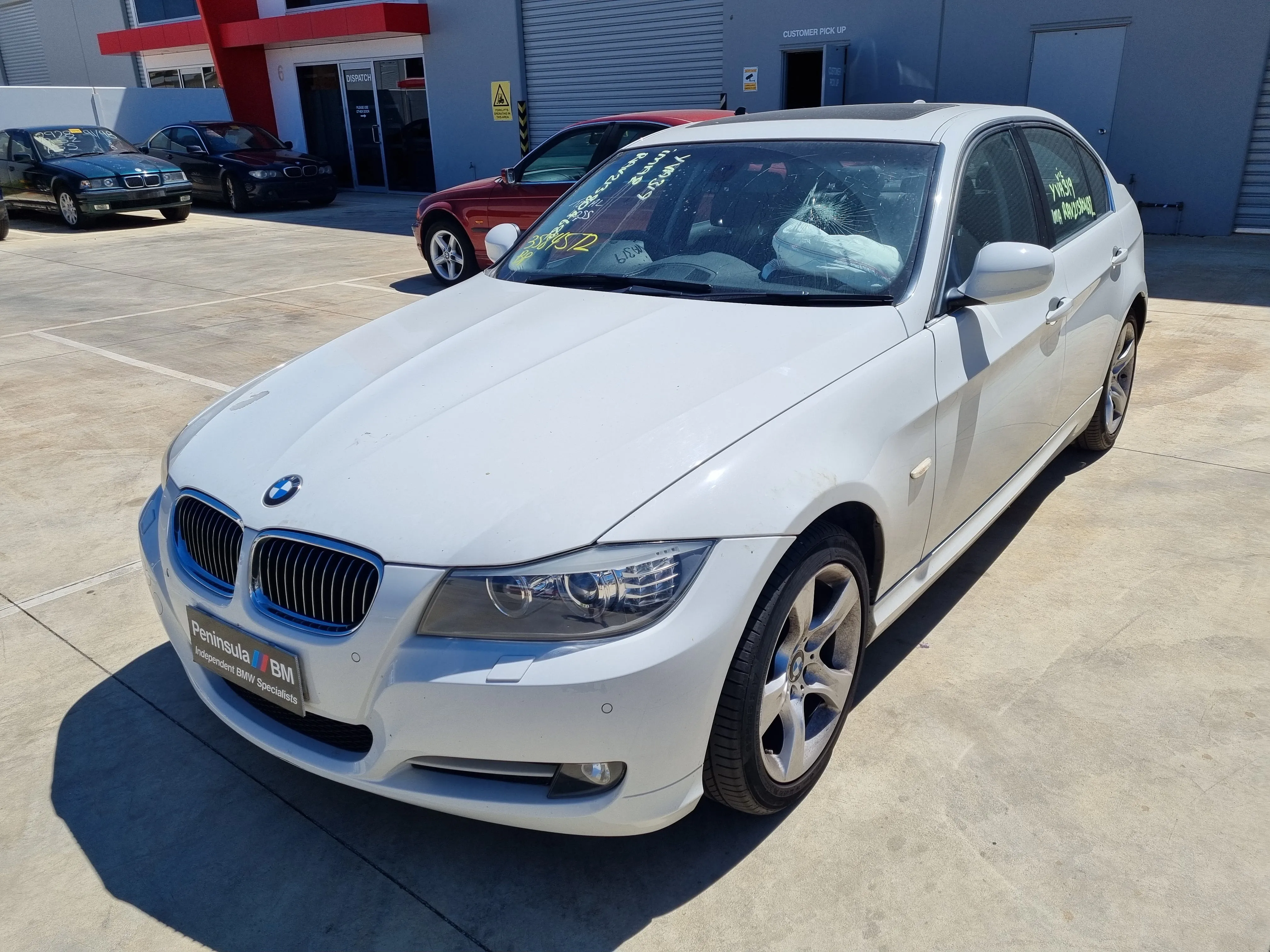 S2945 3' E90 LCI Sedan 320i N46N AUTO 2011/10