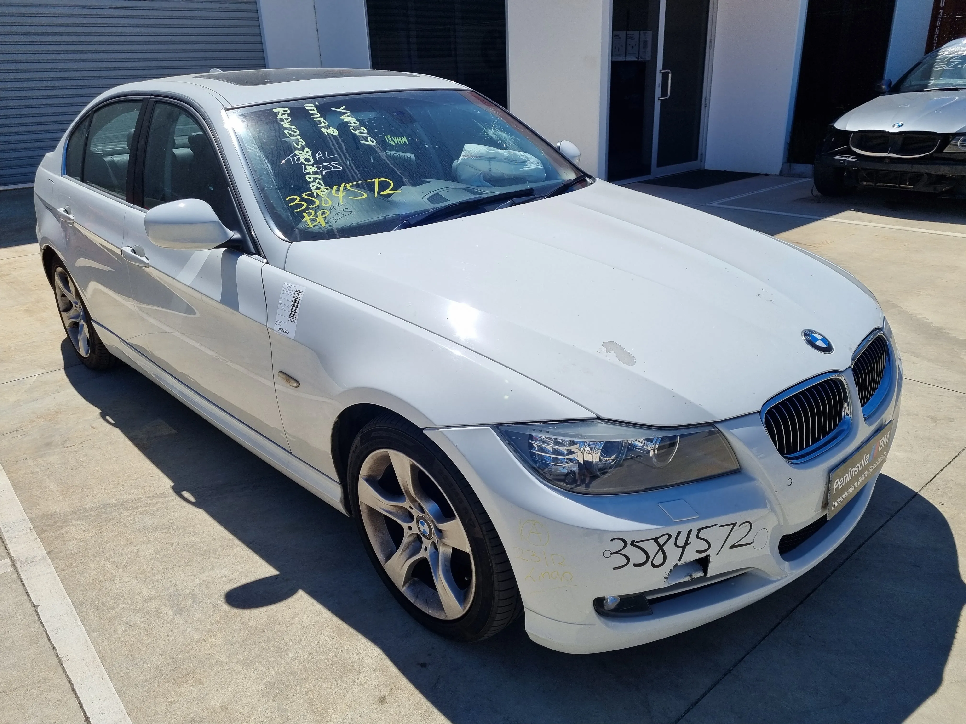 S2945 3' E90 LCI Sedan 320i N46N AUTO 2011/10
