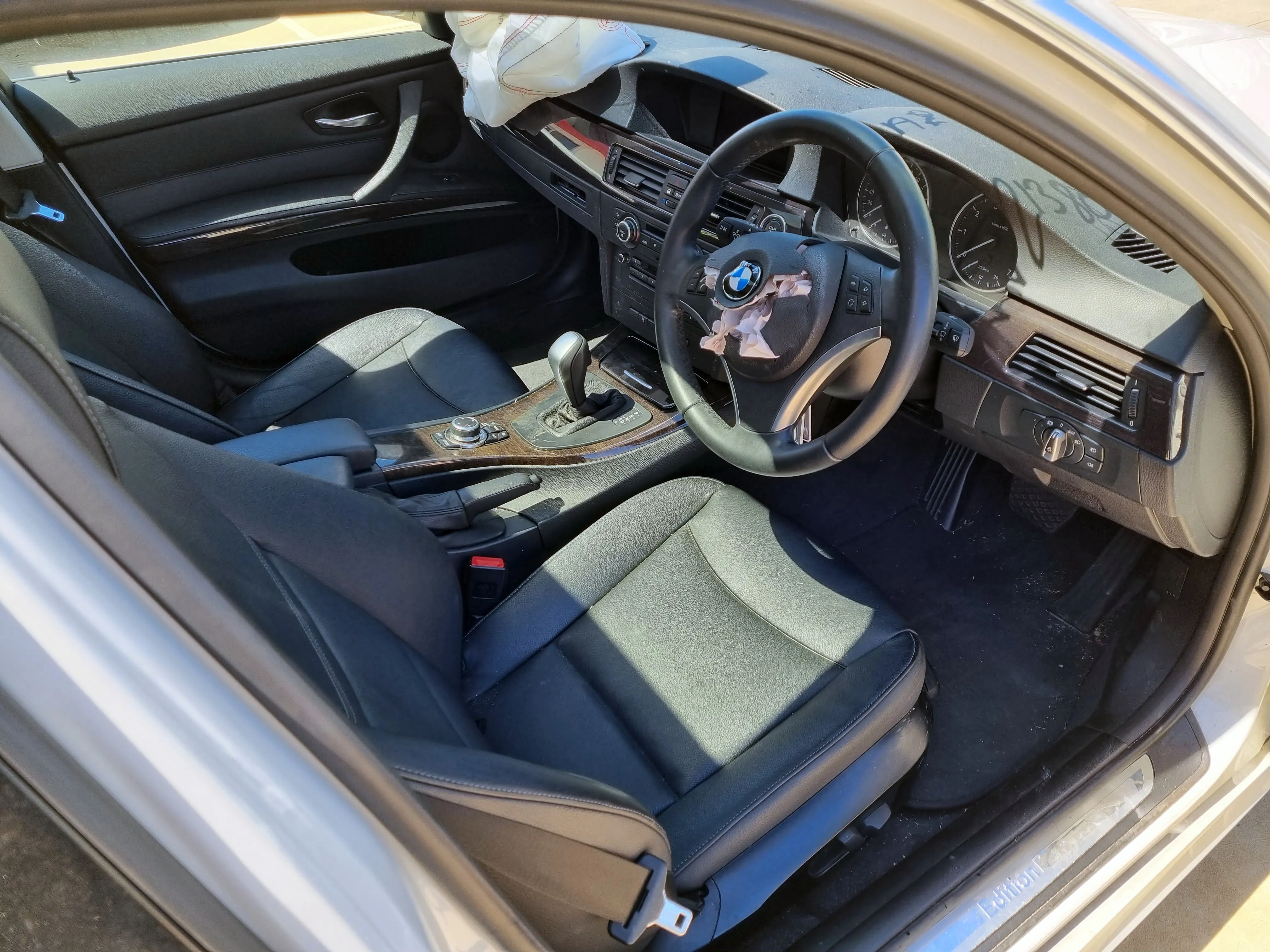 S2945 3' E90 LCI Sedan 320i N46N AUTO 2011/10