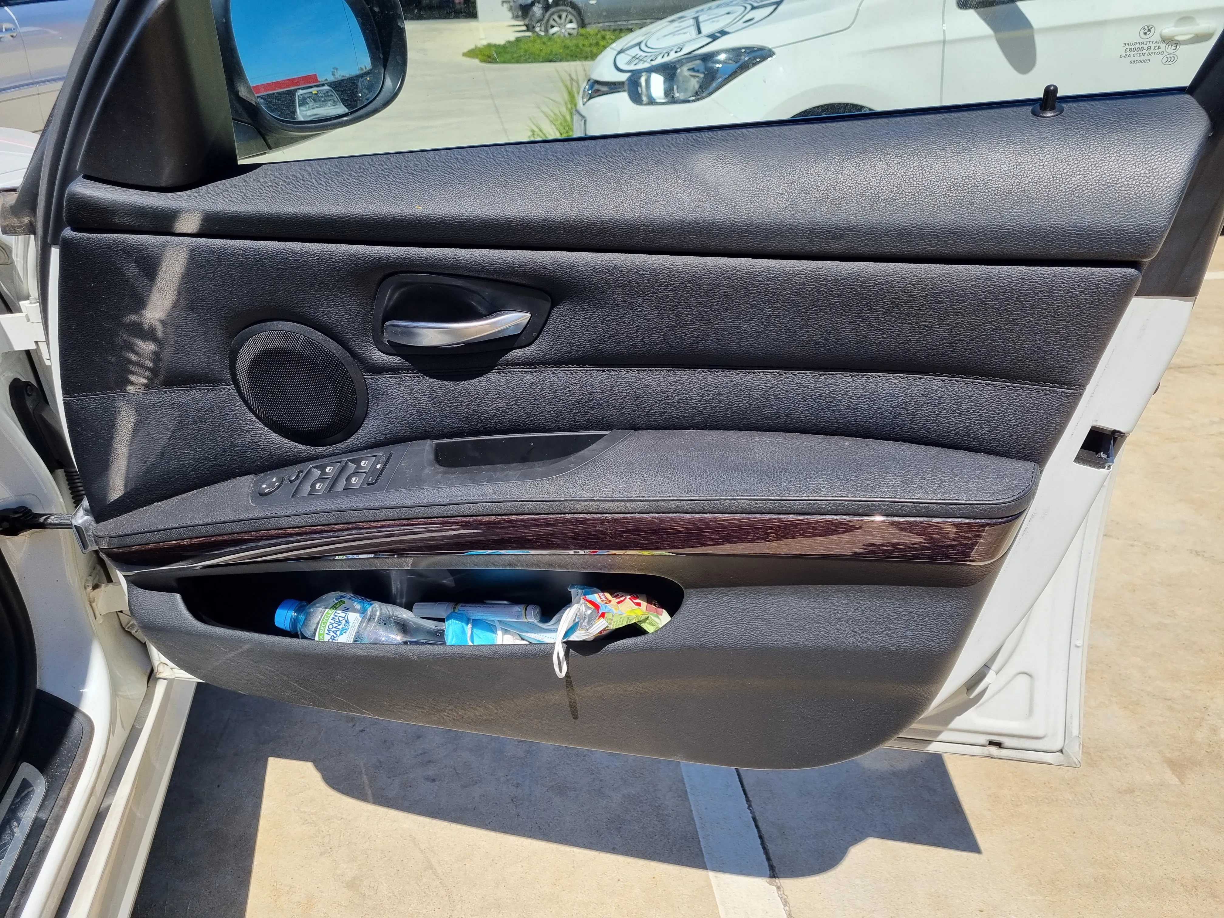 S2945 3' E90 LCI Sedan 320i N46N AUTO 2011/10