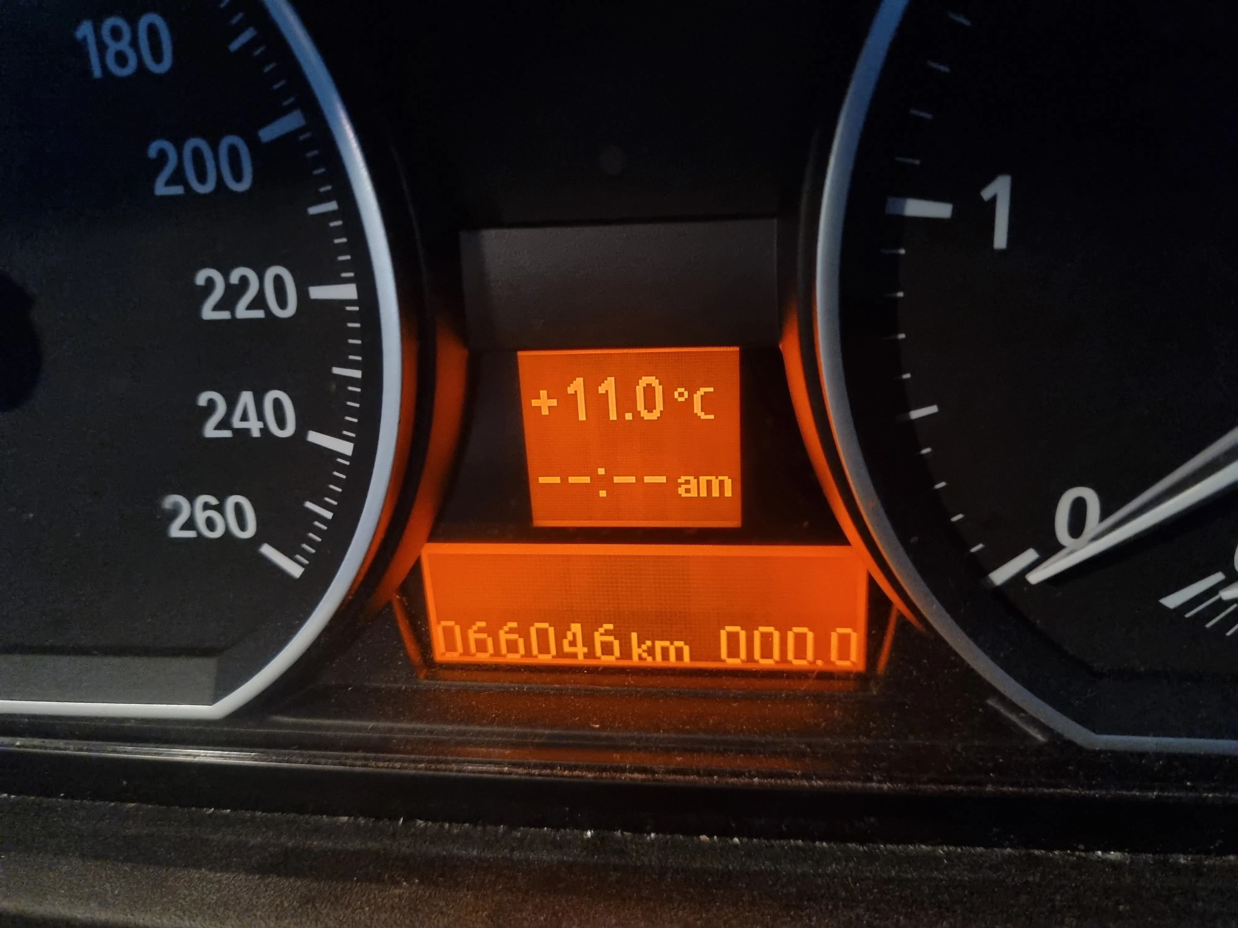 S2974 1' E87 LCI Hatch 120d N47 AUTO 2008/10