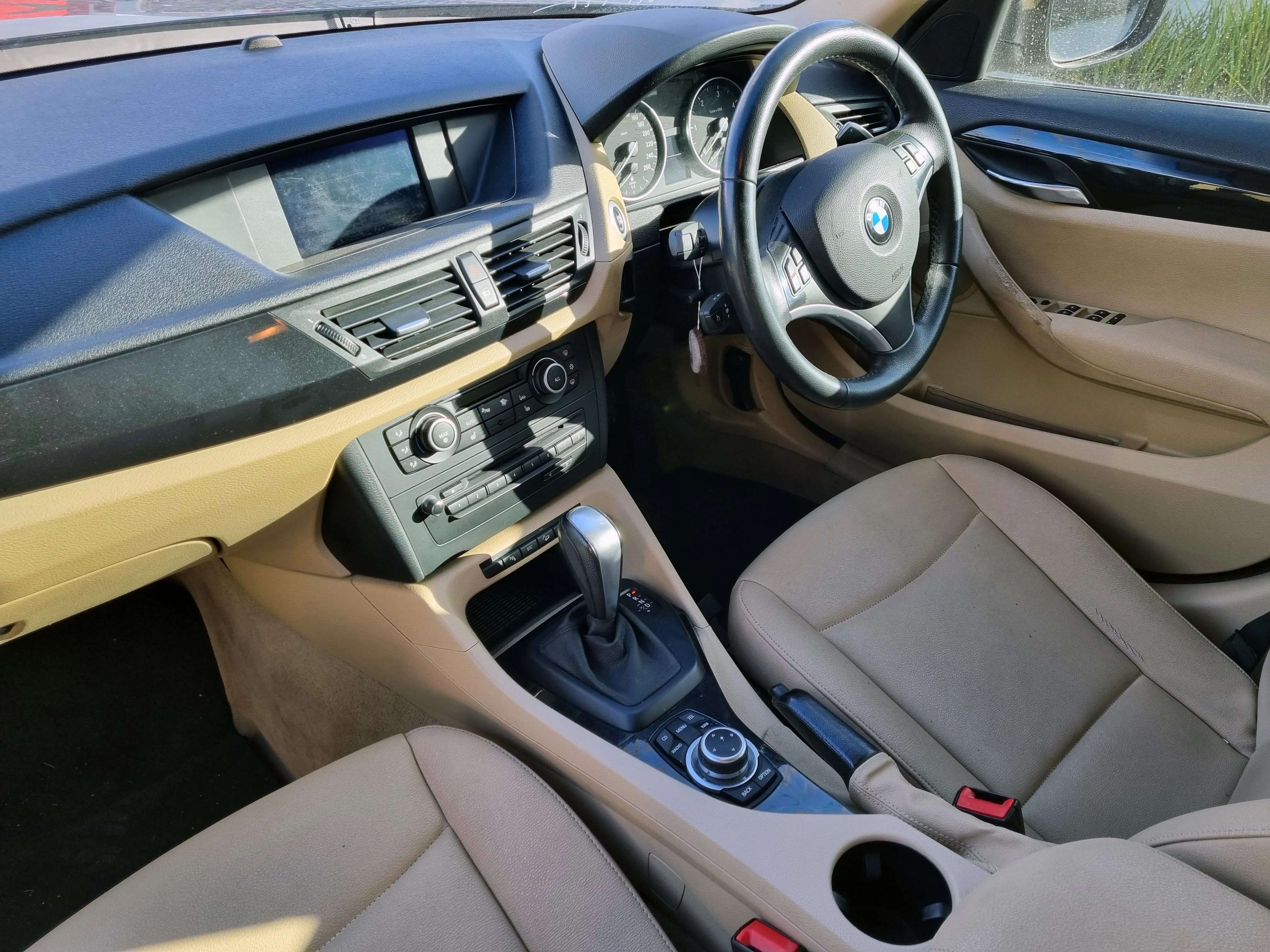 S3045 X1 E84 SAV 23dX N47N AUTO 2010/03