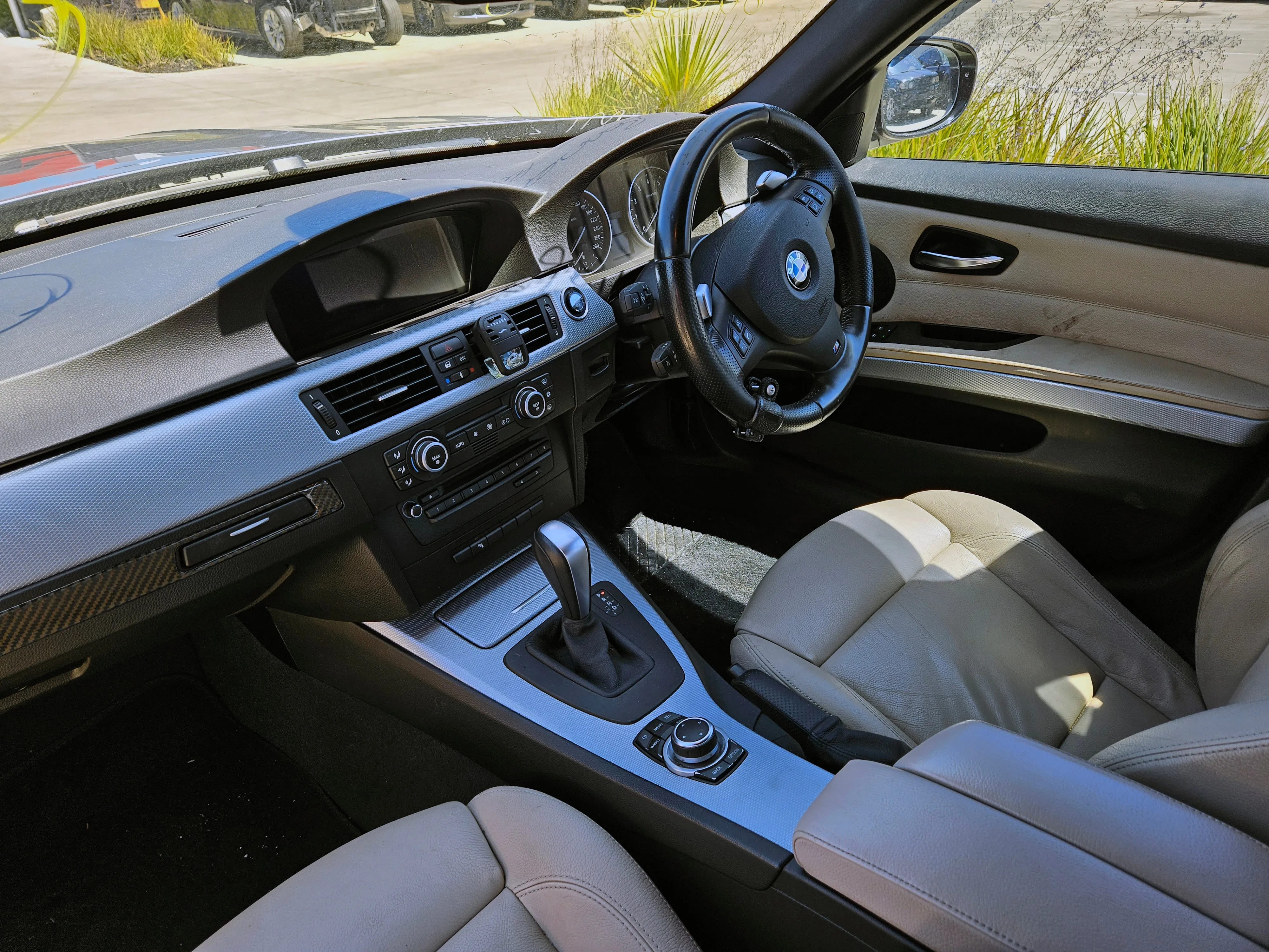 S3074 3' E90 LCI Sedan 335i N54 AUTO 2008/12