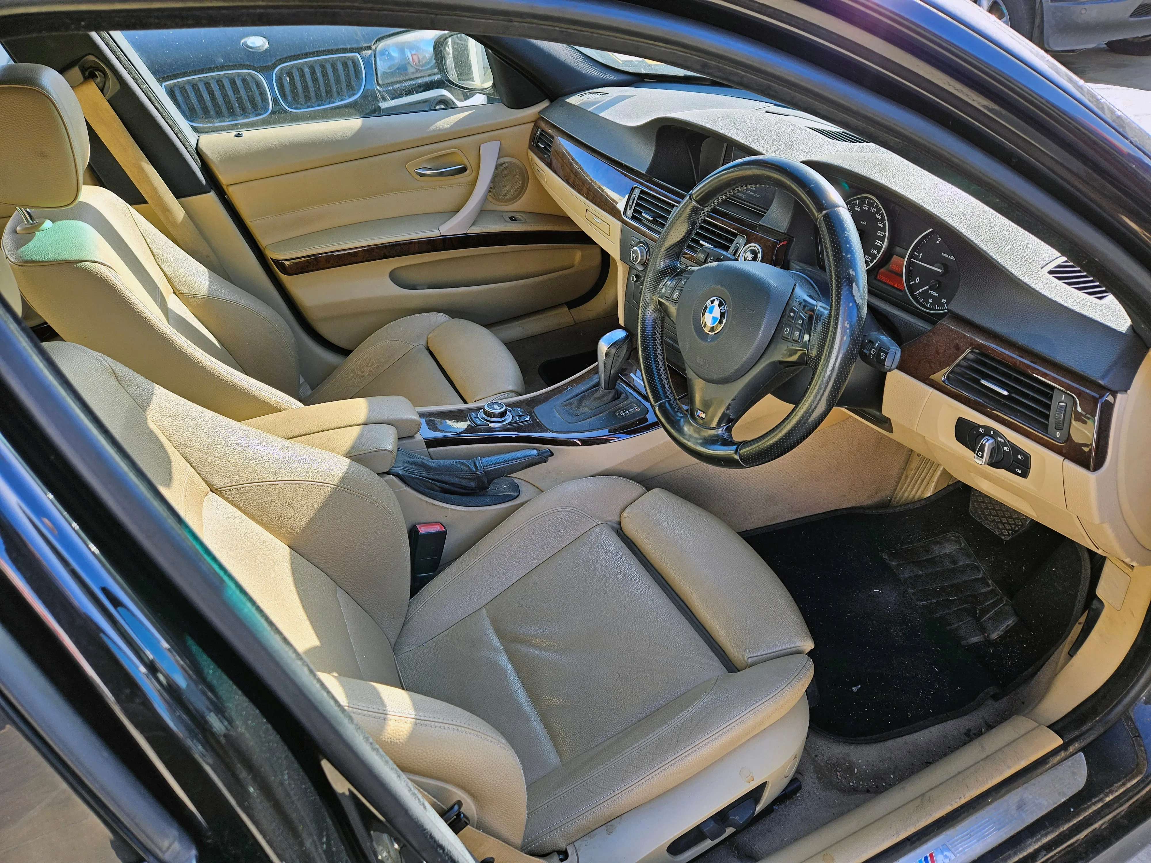 S3096 3' E90 LCI Sedan 320d N47N AUTO 2010/02