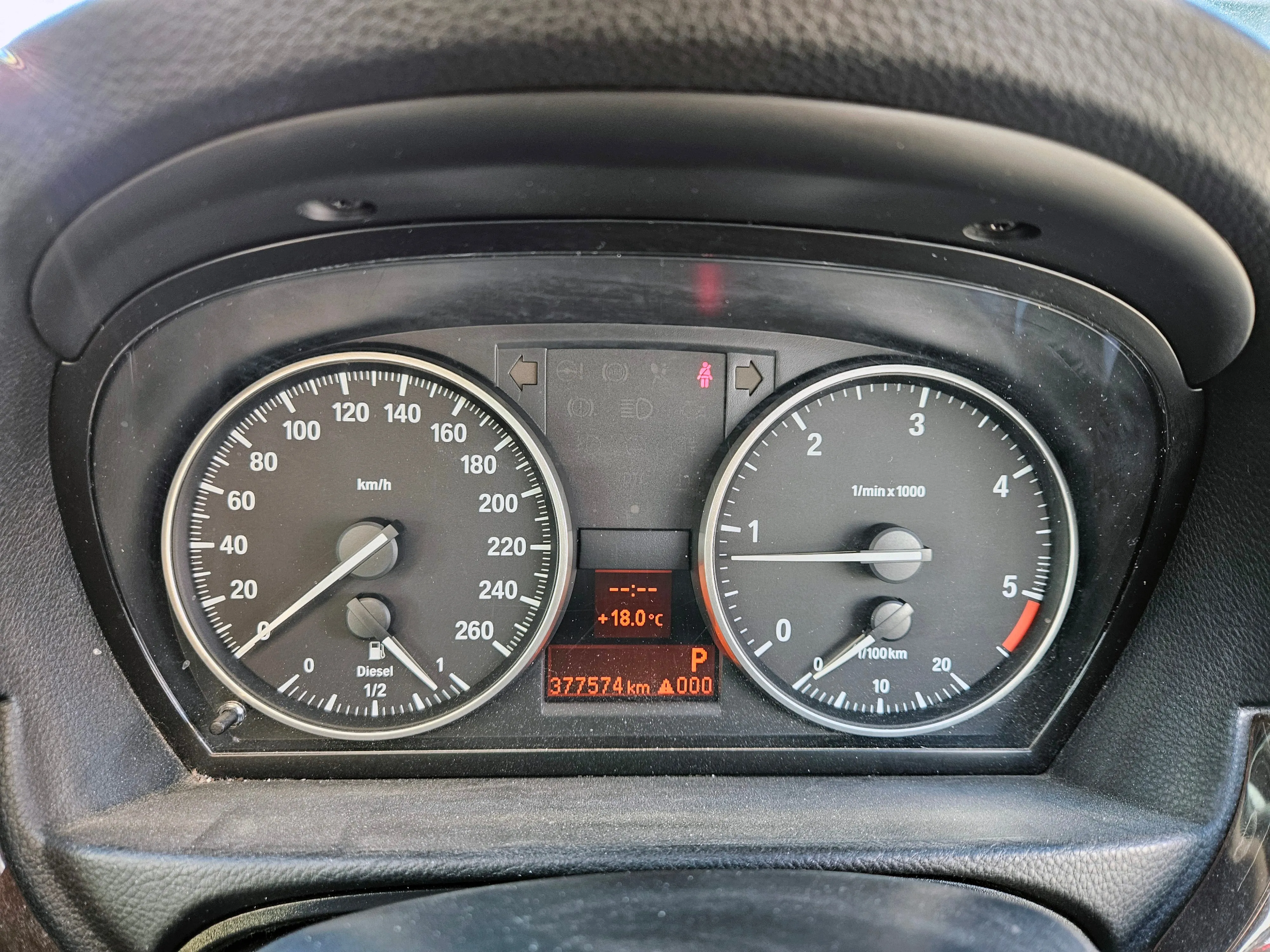 S3096 3' E90 LCI Sedan 320d N47N AUTO 2010/02