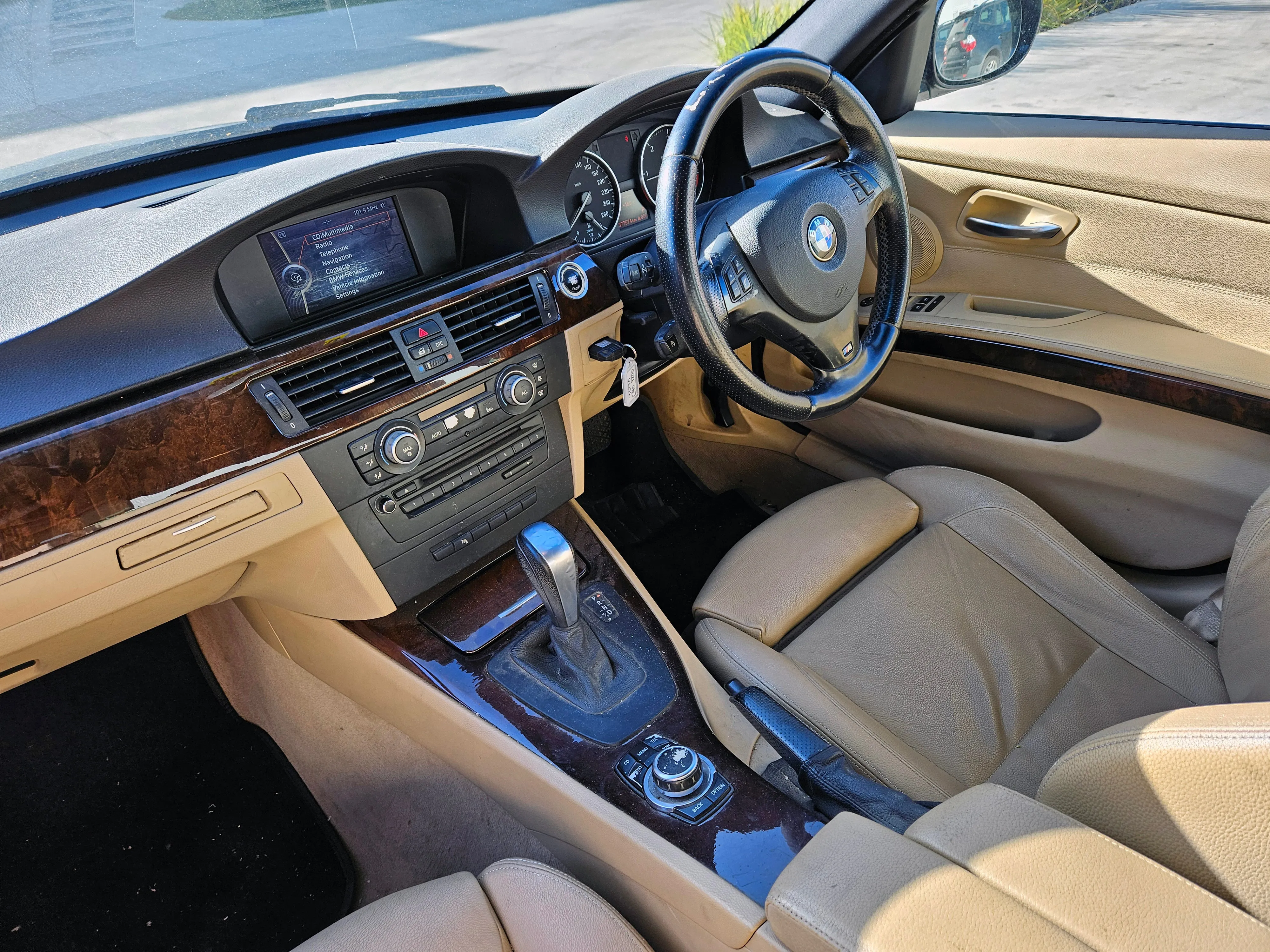 S3096 3' E90 LCI Sedan 320d N47N AUTO 2010/02