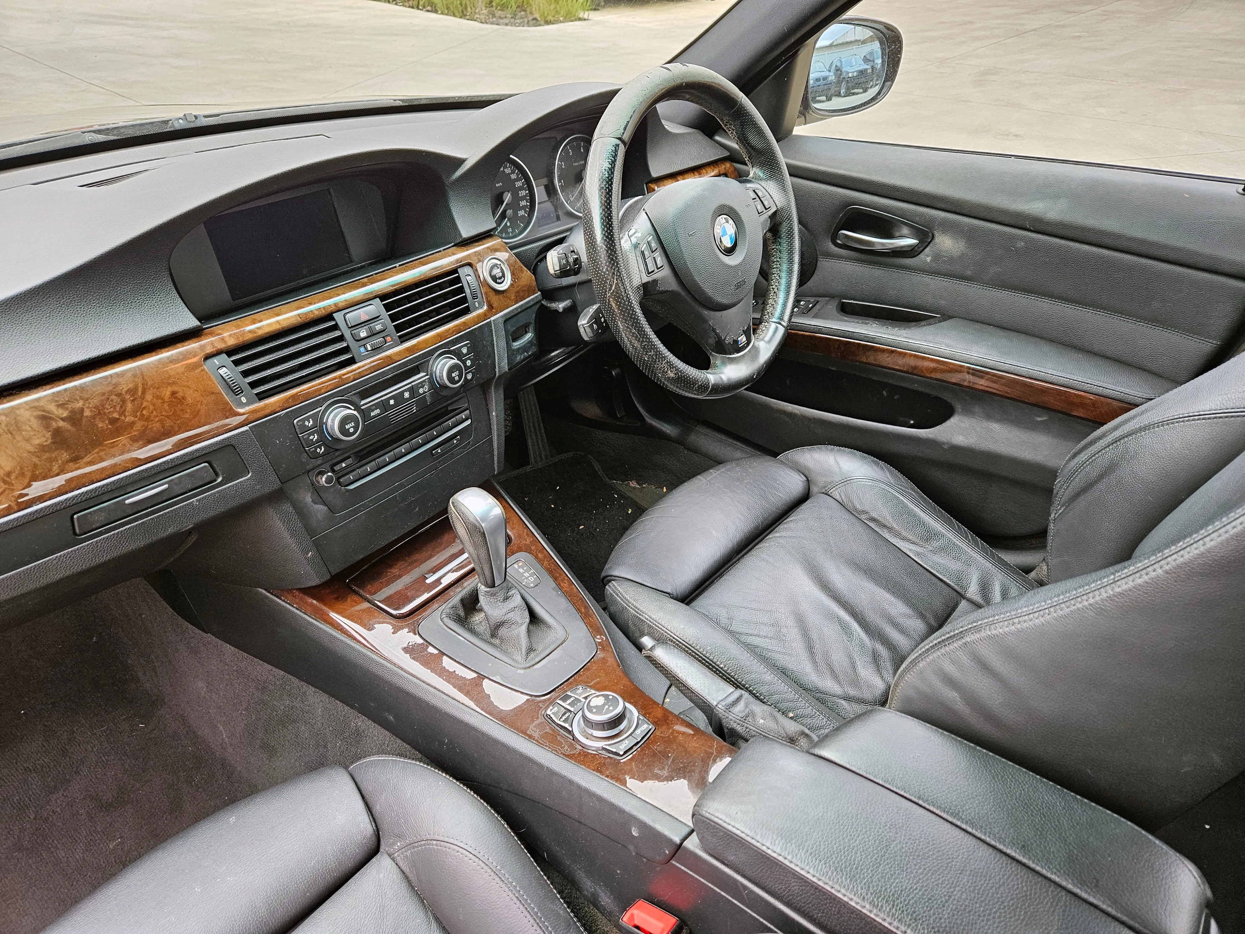S3104 3' E90 LCI Sedan 323i N52N AUTO 2009/03