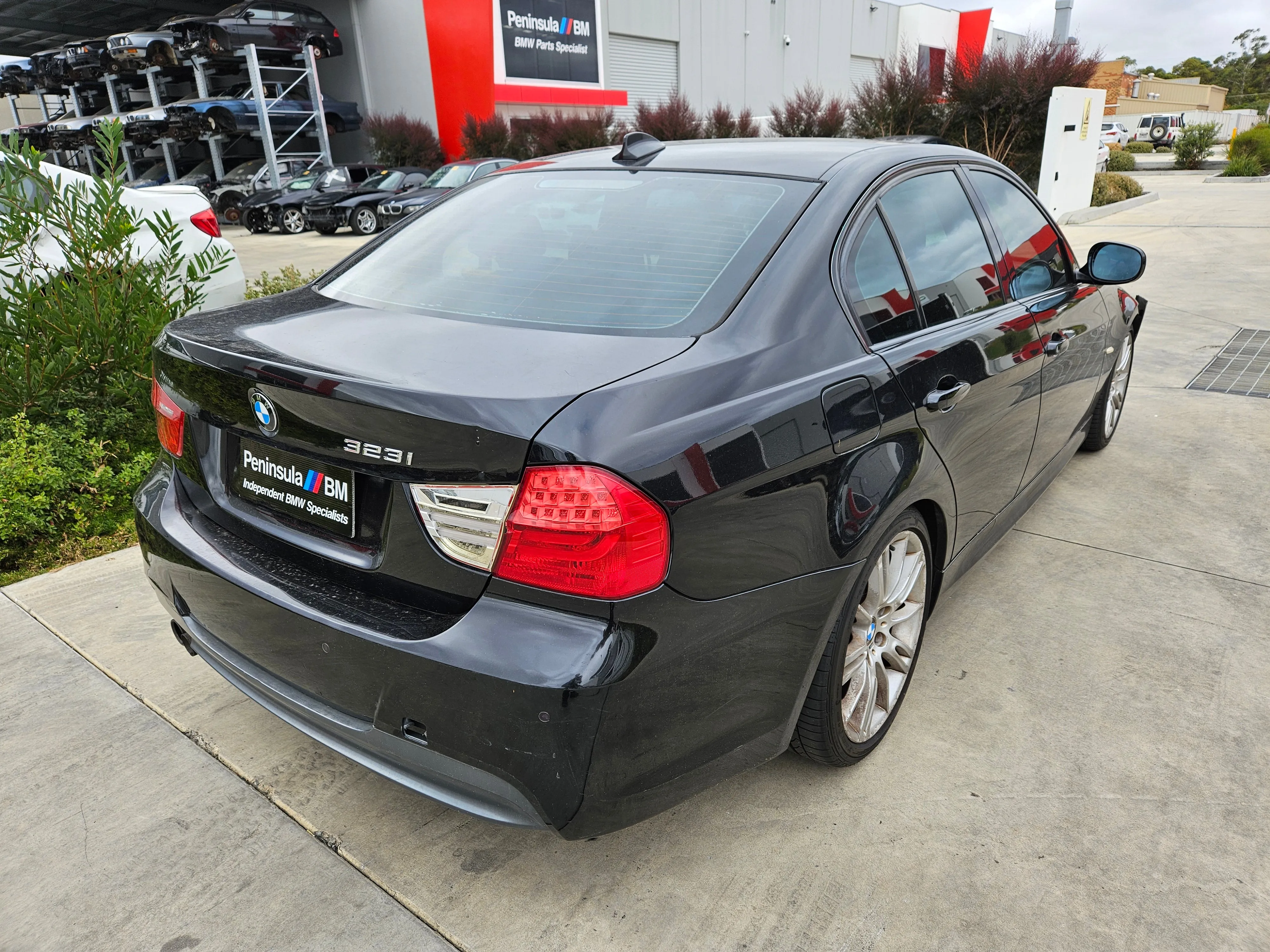 S3104 3' E90 LCI Sedan 323i N52N AUTO 2009/03