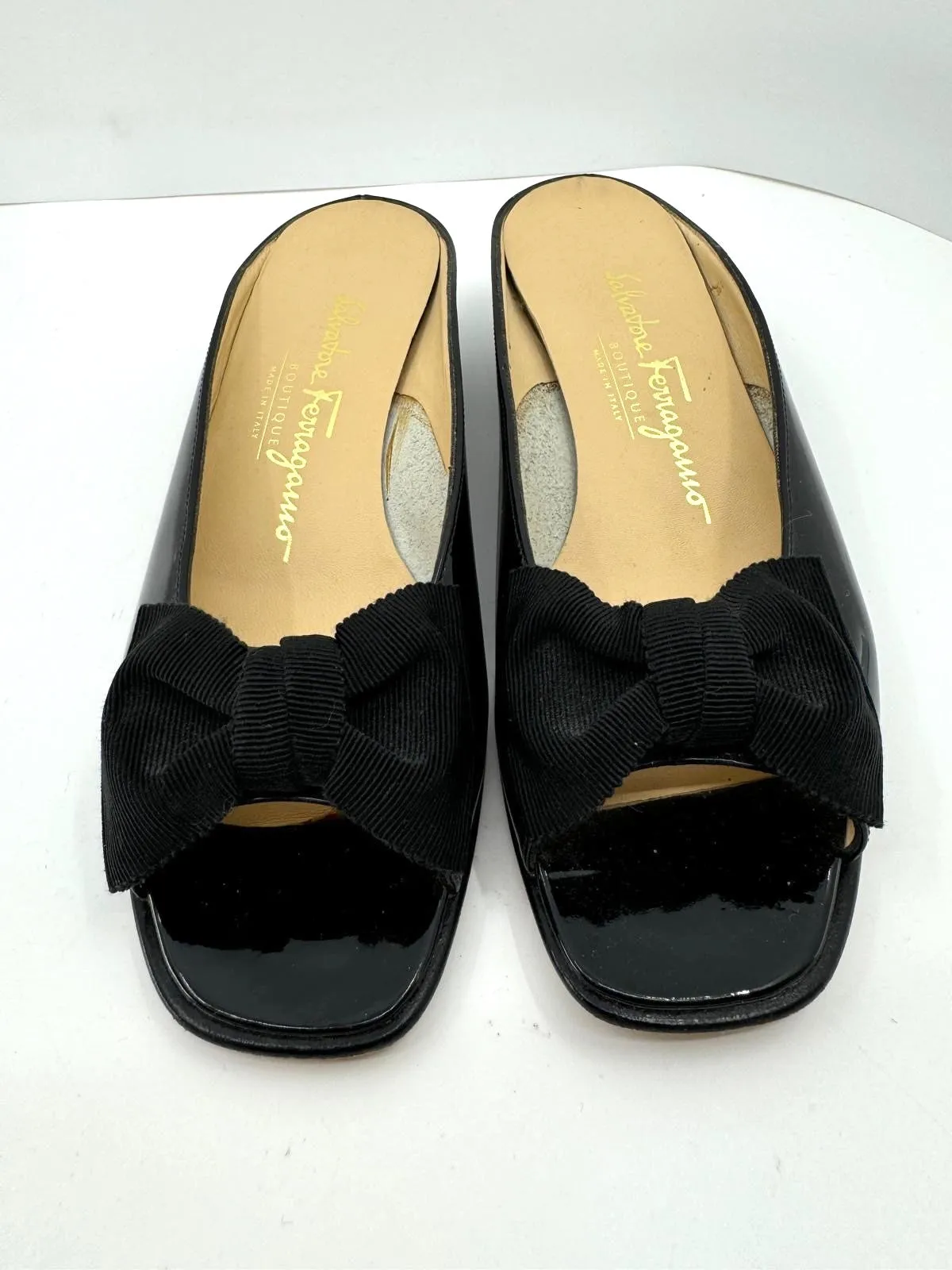 SALVATORE FERRAGAMO PATENT LEATHER BOW MULES