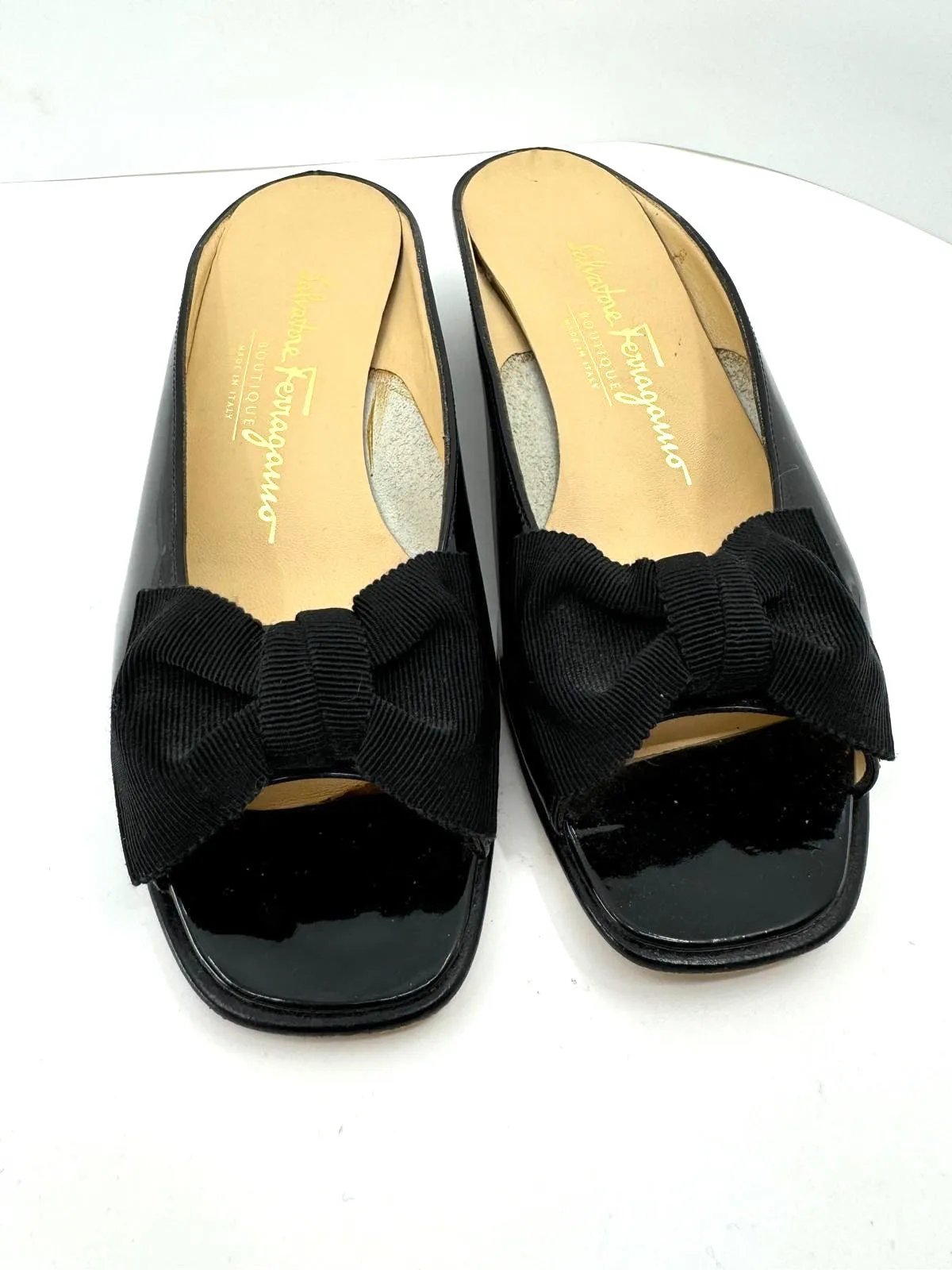 SALVATORE FERRAGAMO PATENT LEATHER BOW MULES