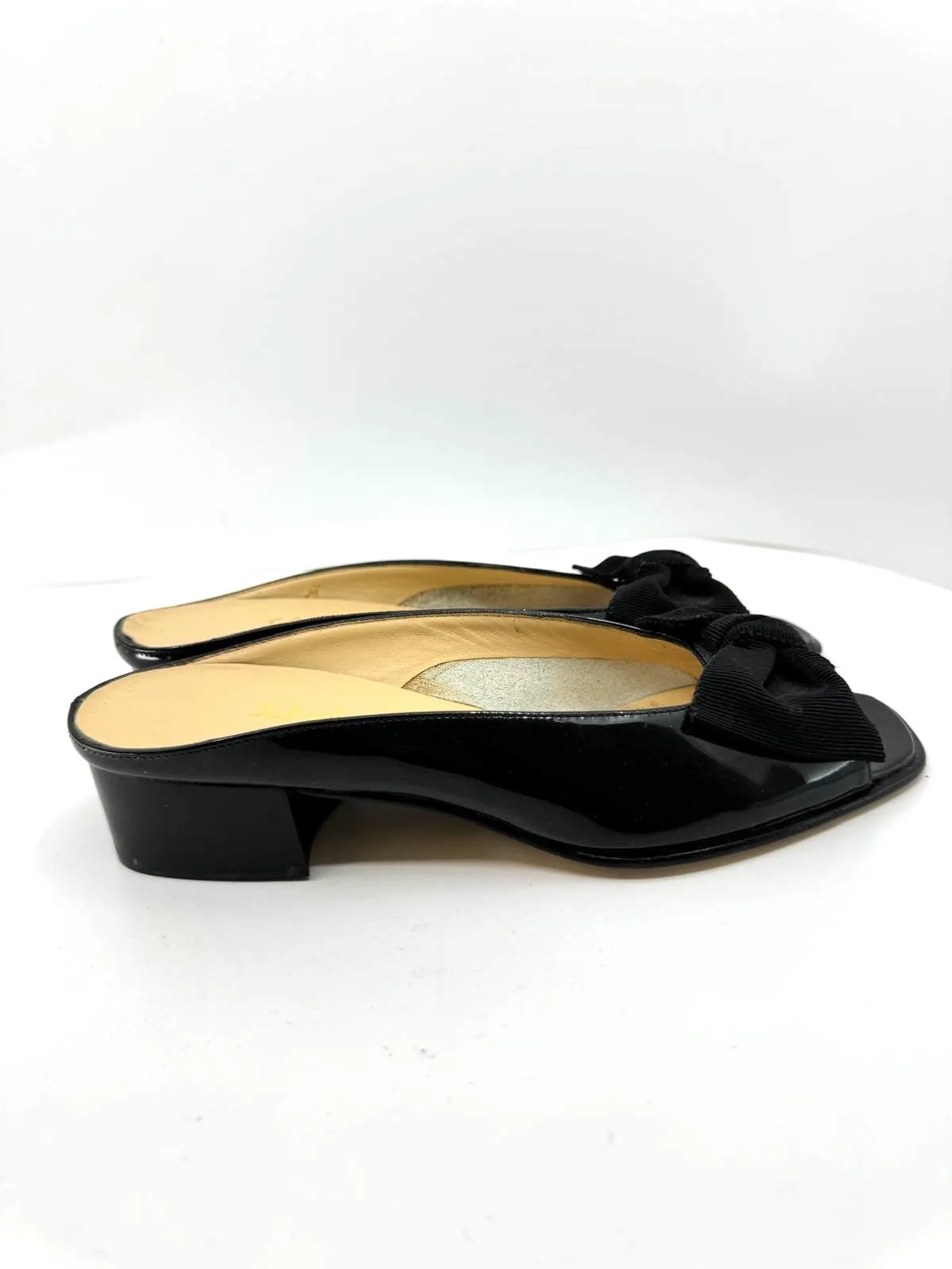 SALVATORE FERRAGAMO PATENT LEATHER BOW MULES