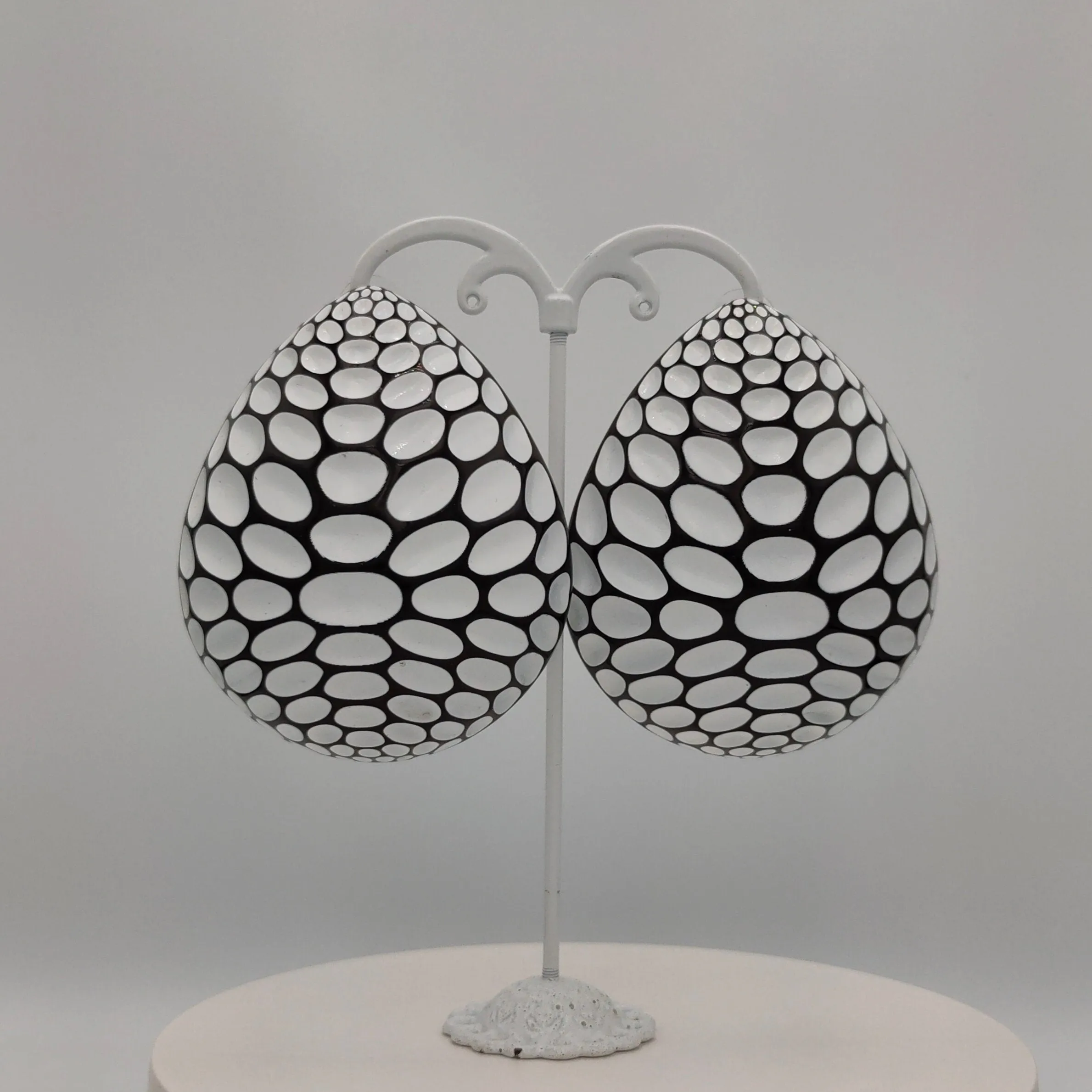 Wild Beauty Earrings / White